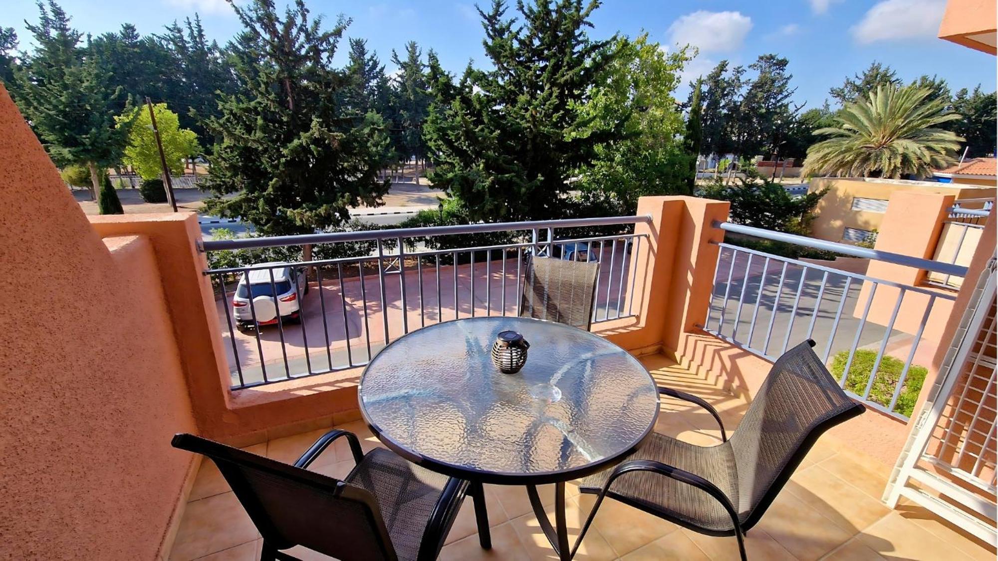 Holiday In Paphos, Prime Location Resort Pools, Jacuzzis, Harbor & 300M To The Beach Extérieur photo